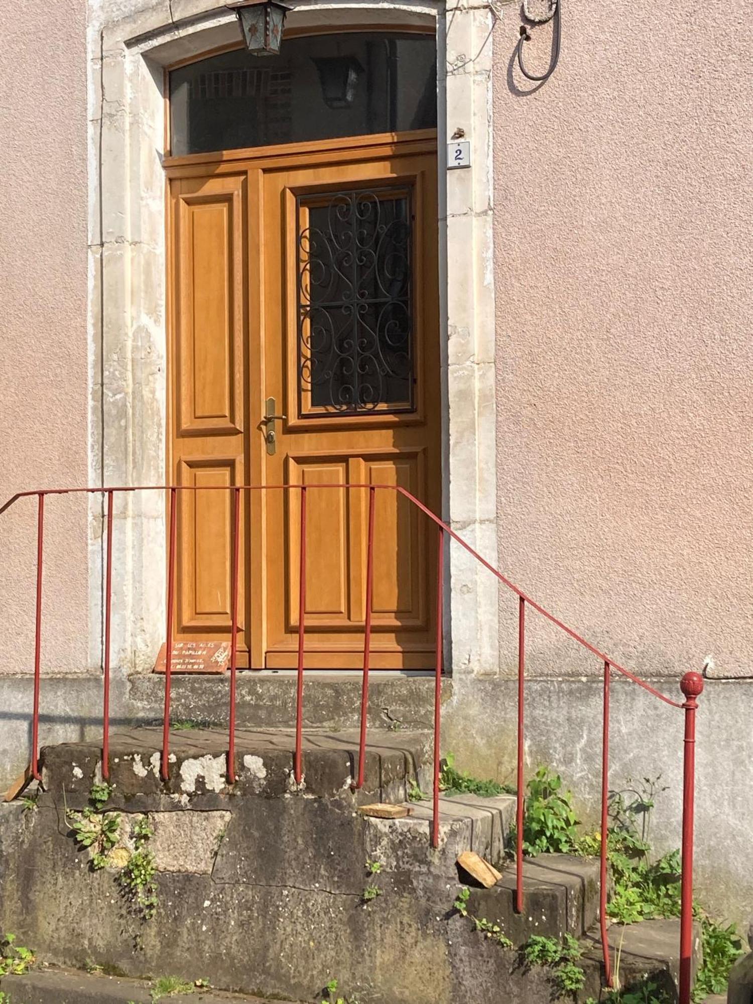 Sur Les Ailes Du Papillon-La Suite Saint-Sauveur-en-Puisaye Dış mekan fotoğraf